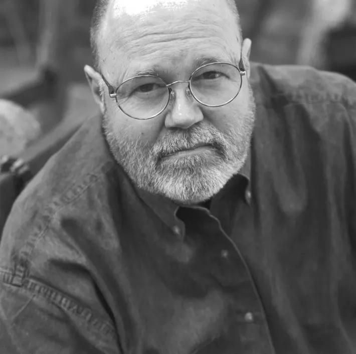 Stephen-Hunter-black-and-whitecrop-1200×1193